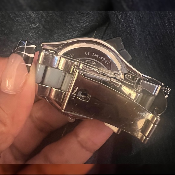 Michael Kors Women’s Crystal Pave Dial 41mm Watch MK4297 Box Included - Picture 5 of 6